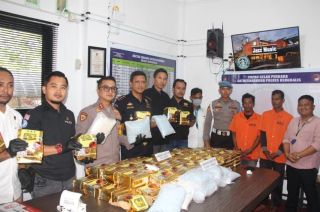 selat-malaka-mencekam-polisi-lepas