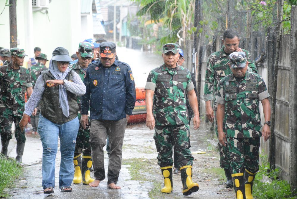 danrem-031wb-tinjau-warga-terdampa