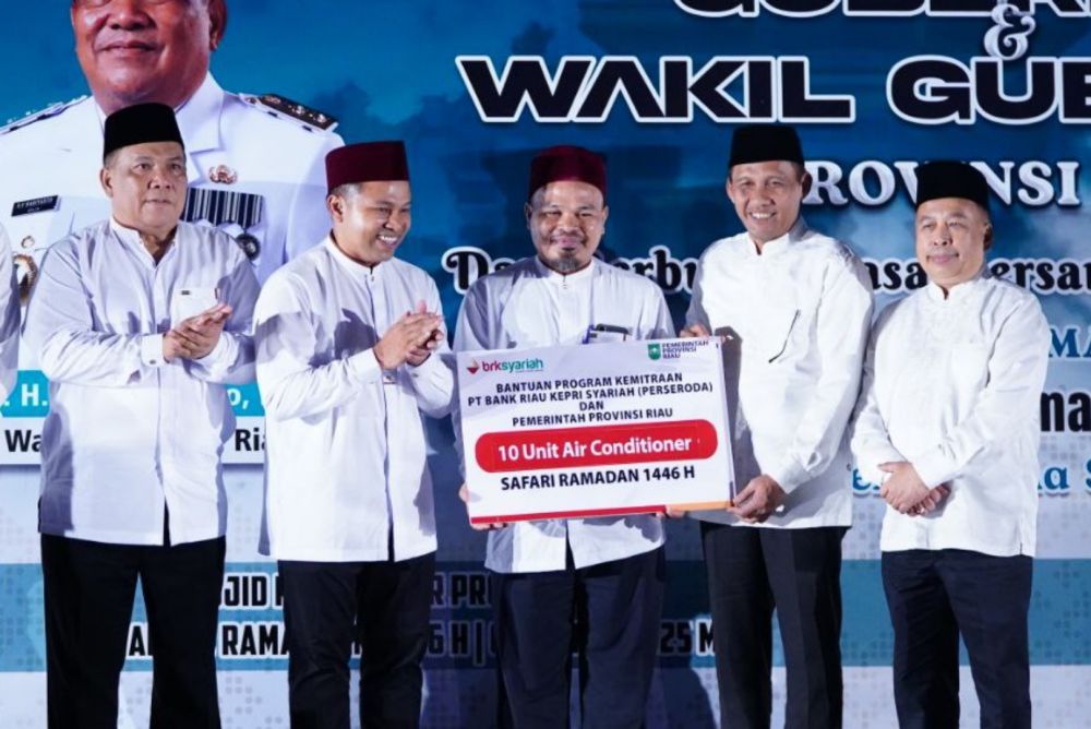 gubri-abul-wahid-salurkan-bantuan-c (1)