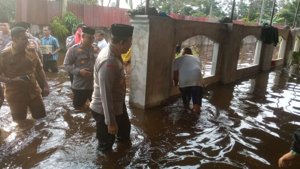 kapolresta-pekanbaru-tinjau-lokasi