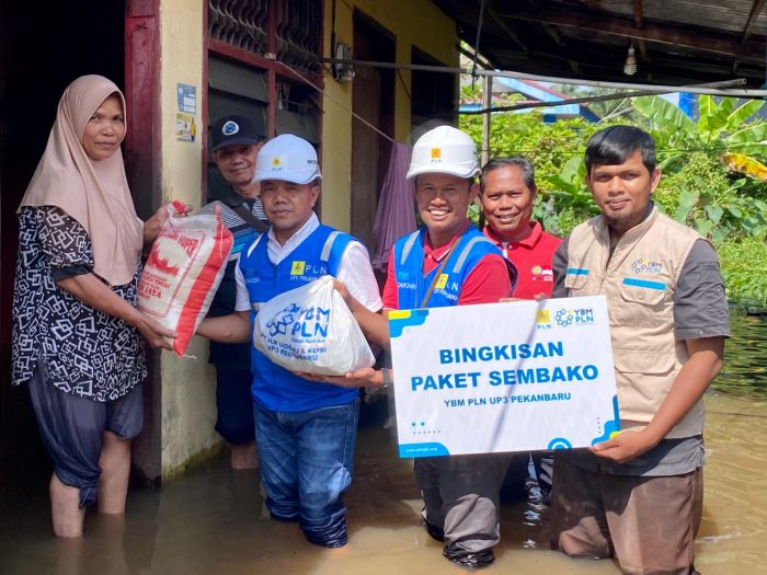 pln-pekanbaru-salurkan-bantuan-mela