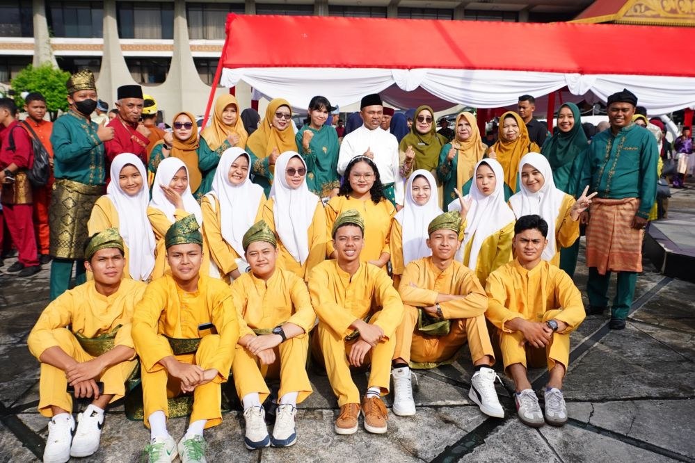 hardiknas-2025-pelajar-sman-pekanb