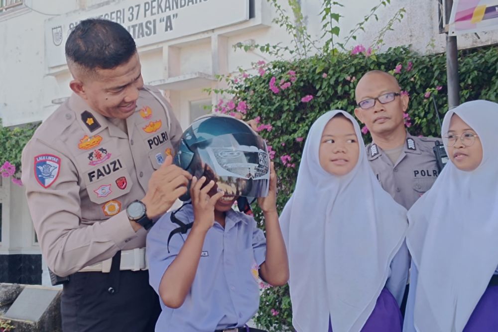 ditlantas-polda-riau-tanamkan-etika