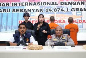 polda-riau-tangkap-dua-kurir-hendak
